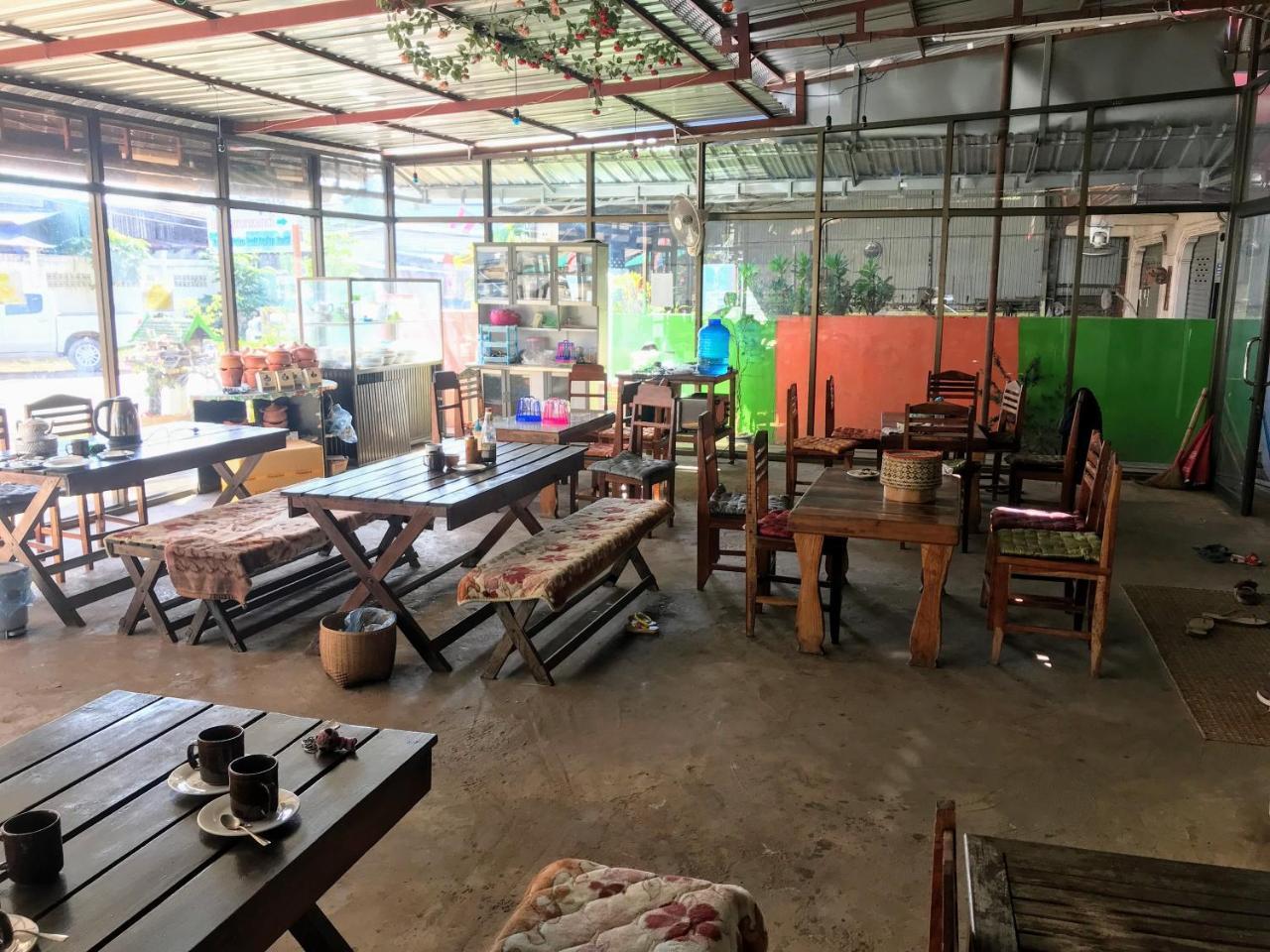 Soutchai Hostel And Tour Company 巴色 外观 照片
