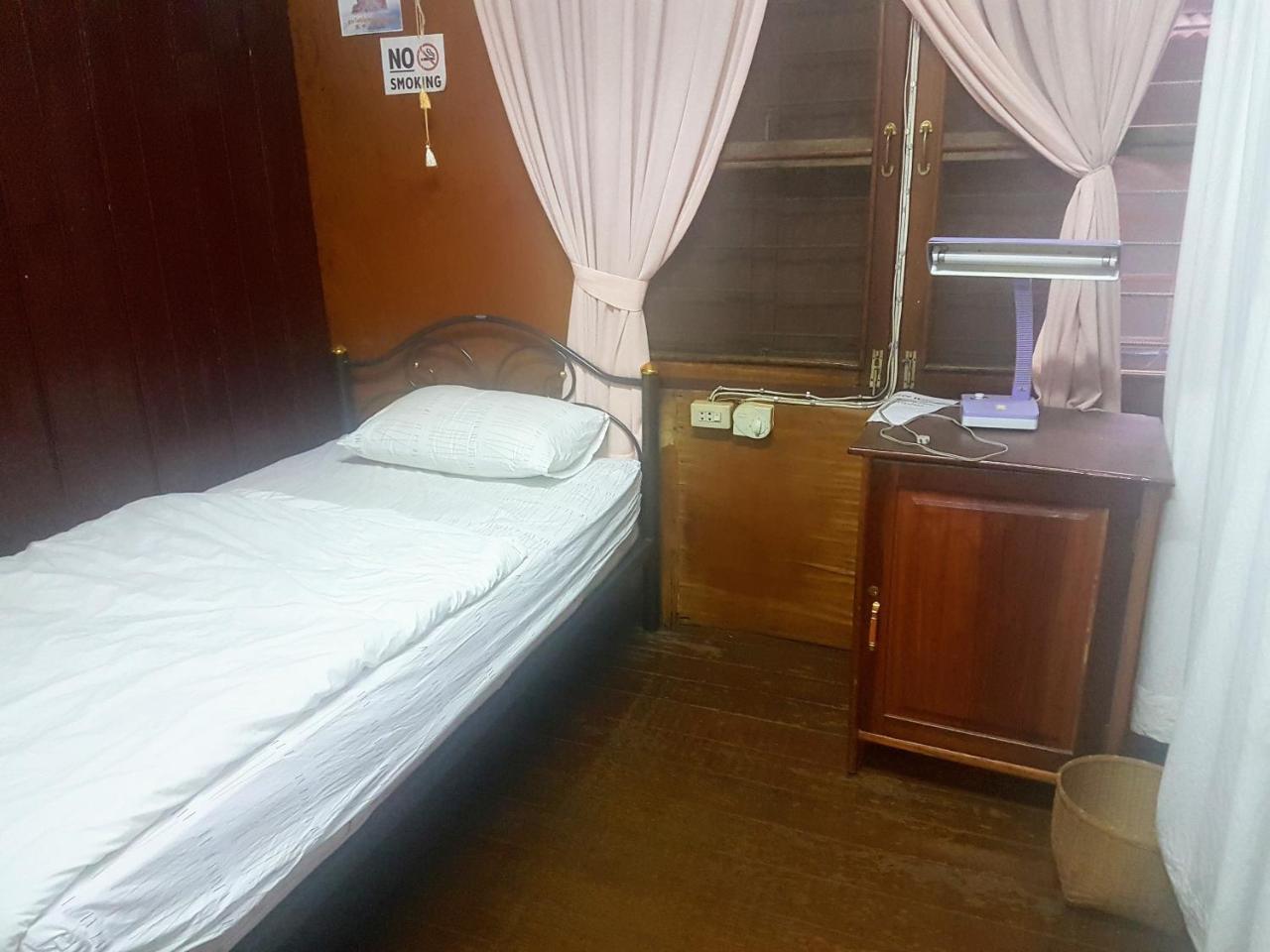 Soutchai Hostel And Tour Company 巴色 外观 照片
