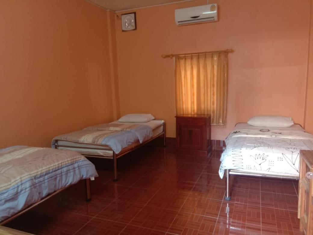 Soutchai Hostel And Tour Company 巴色 外观 照片