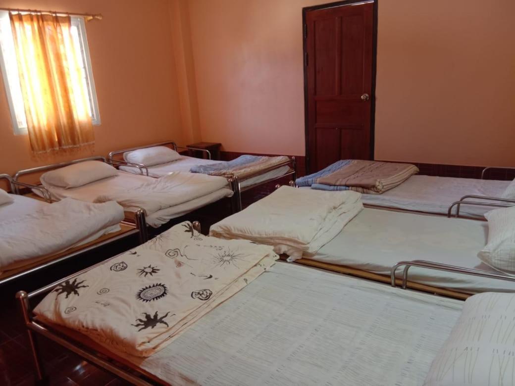 Soutchai Hostel And Tour Company 巴色 外观 照片